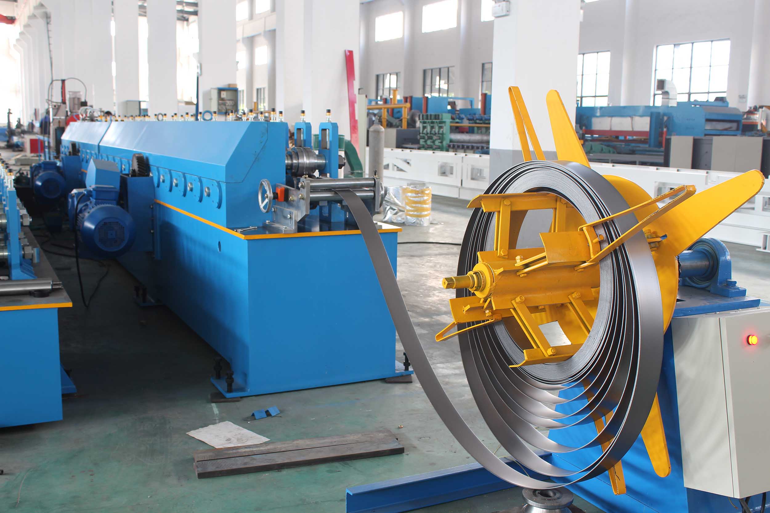 HZ SPECIAL TUBE ROLL FORMING MACHINE